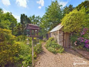 Shed- click for photo gallery